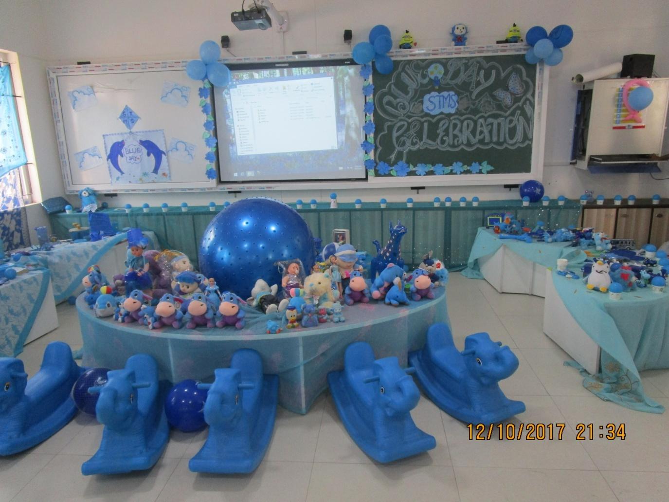 2017-18 Gallery Image